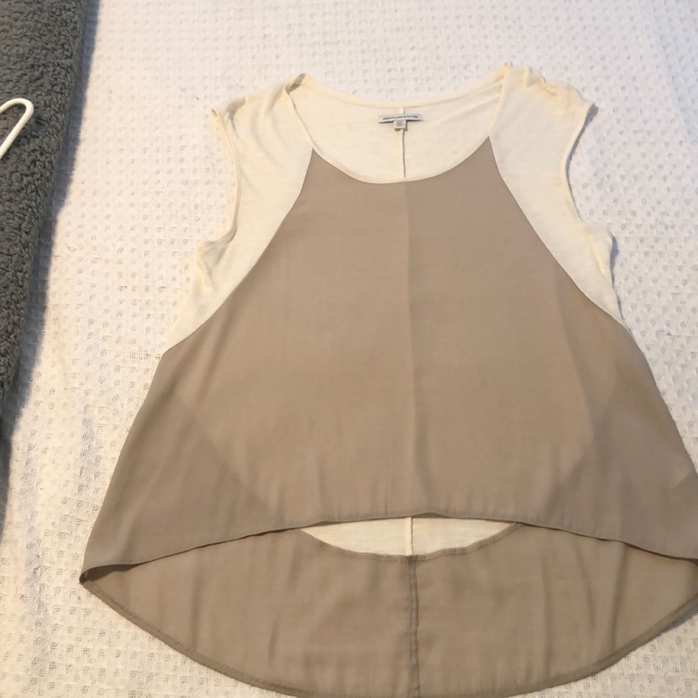 American eagle light weight high low tank top. Off white and beige